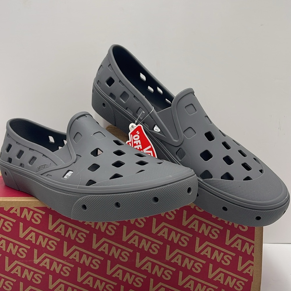 Vans Men’s Slip-On Trk
Pewter
VN0A5HF8PWT
Sneakers - Picture 4 of 16
